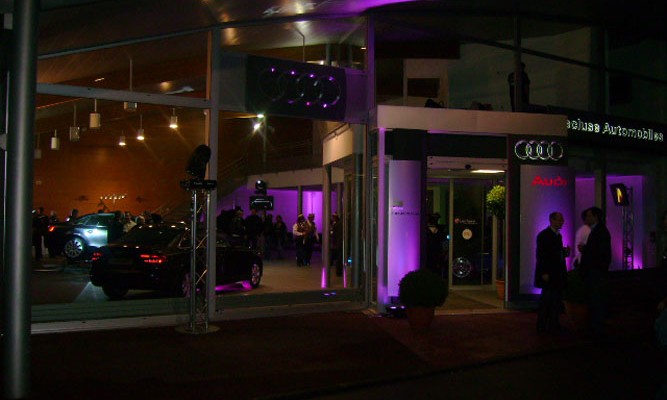 AUDI