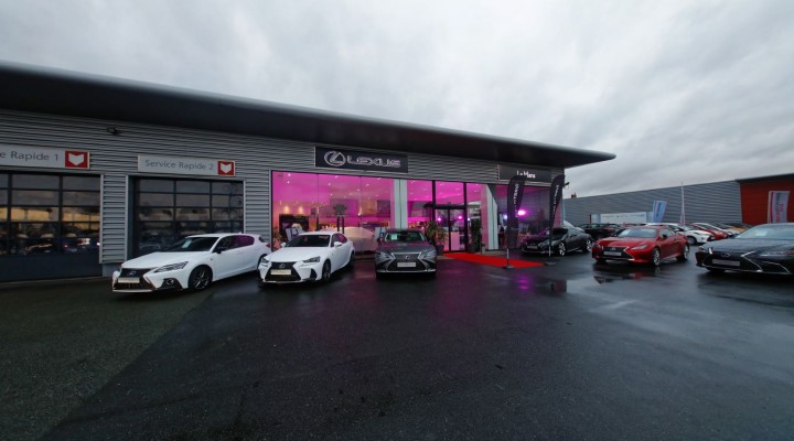 Lancement Lexus UX