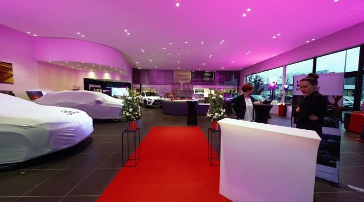 Lancement Lexus UX
