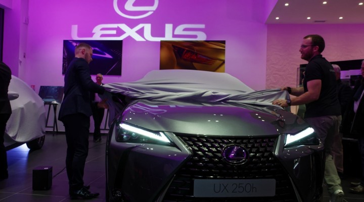 Lancement Lexus UX